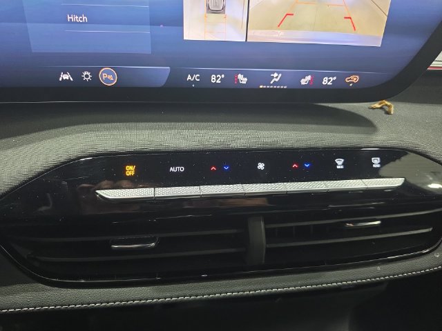 Used 2026 Buick Enclave Sport Touring AWD/4WD image 10