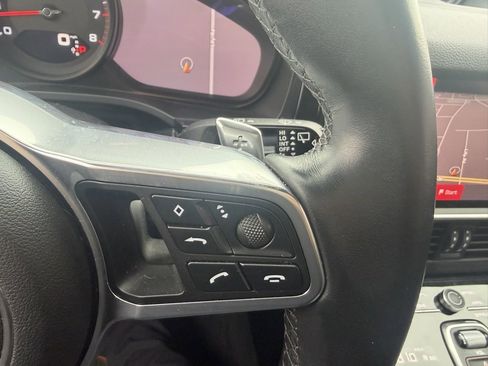 Used 2021 Porsche Cayenne image 38