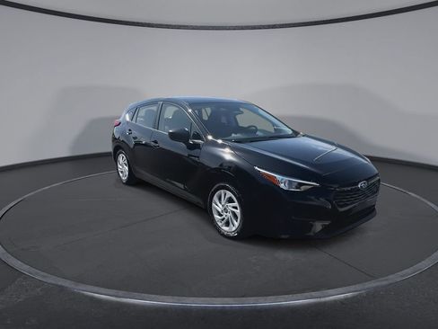Used 2025 Subaru Impreza 2.0i image 3