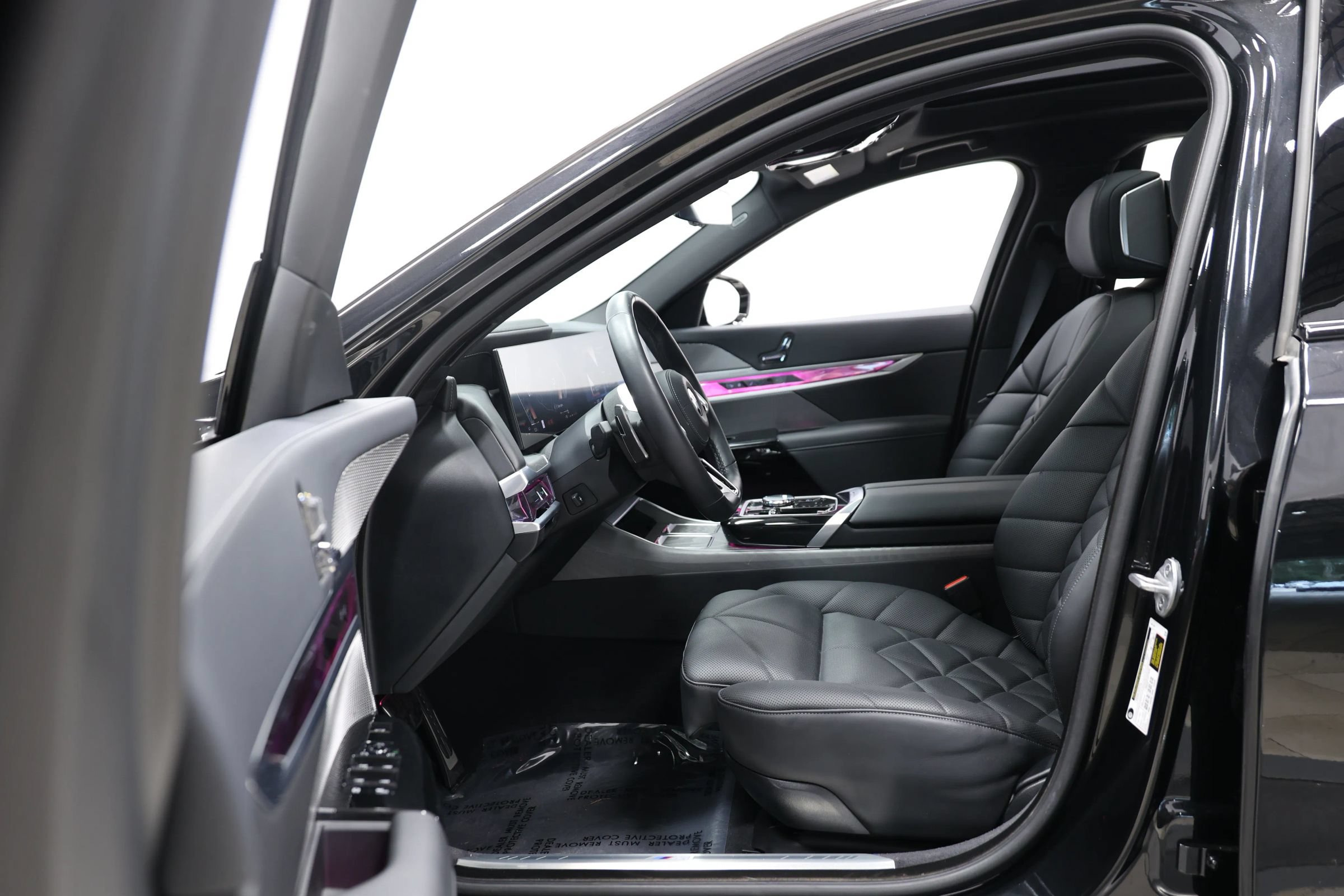 Used 2025 BMW 740i RWD image 15