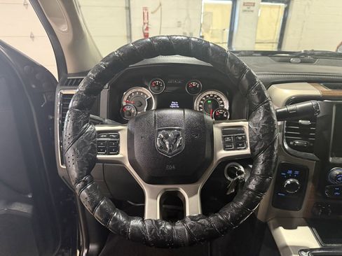 Used 2015 RAM 3500 Laramie image 29