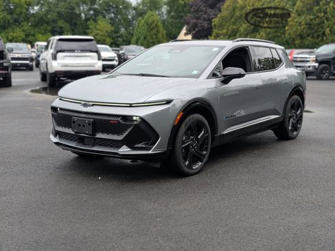 New 2025 Chevrolet Equinox EV RS image 13