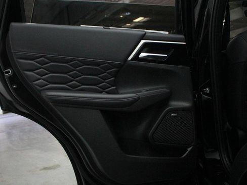 New 2026 Mitsubishi Outlander SEL image 26