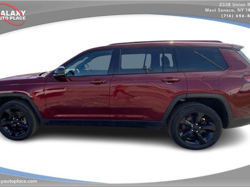 Used 2023 Jeep Grand Cherokee L Laredo image 8