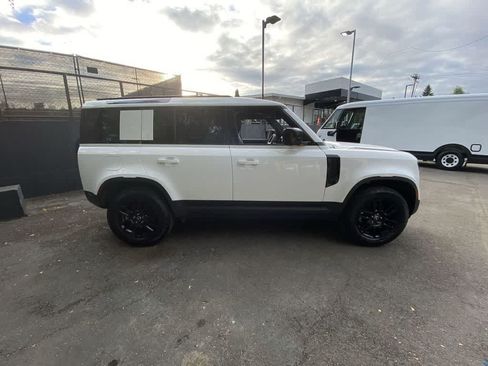 Used 2025 Land Rover Defender 110 S AWD/4WD image 7
