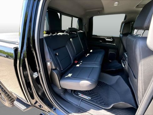 Used 2024 Chevrolet Silverado 2500 LTZ w/ LTZ Plus Package AWD/4WD image 19