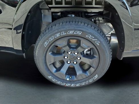 New 2026 RAM 1500 4x4 Crew Cab image 10