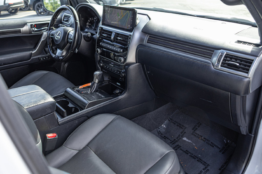 Used 2023 Lexus GX 460 Premium w/ Premium Package AWD/4WD image 32