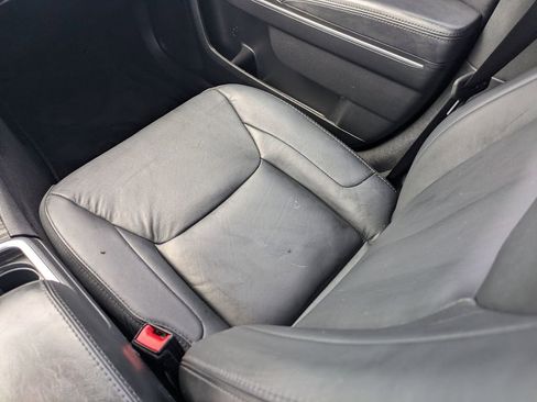 Used 2017 Chrysler 300 Limited w/ Value Package image 16