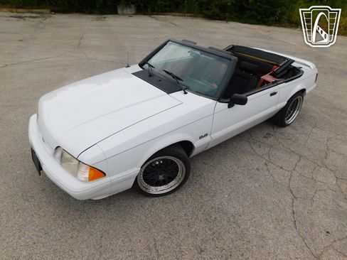 Used 1990 Ford Mustang LX RWD image 28