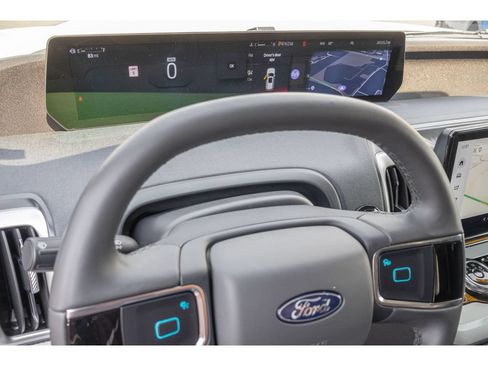 Used 2025 Ford Expedition Max Active AWD/4WD image 23