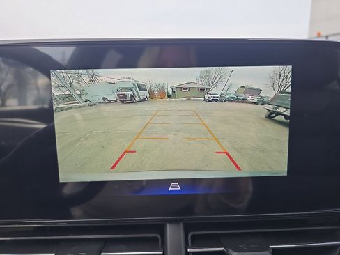 Used 2025 Chevrolet Trax ACTIV w/ Sunroof Package image 27