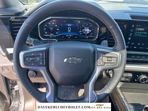 Used 2025 Chevrolet Silverado 1500 LT Trail Boss w/ LT Trail Boss Premium Package AWD/4WD image 18