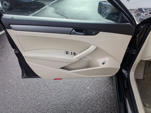 Used 2014 Volkswagen Passat 1.8T SE image 14