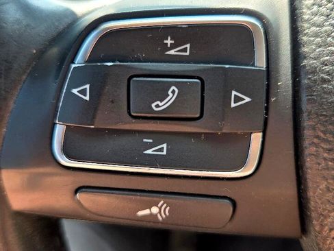 Used 2013 Volkswagen Passat 2.5 SE image 18