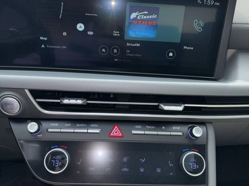 Used 2024 Hyundai Sonata SEL w/ Convenience Package FWD image 4