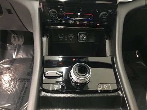 New 2025 Jeep Grand Cherokee Limited 4xe image 19