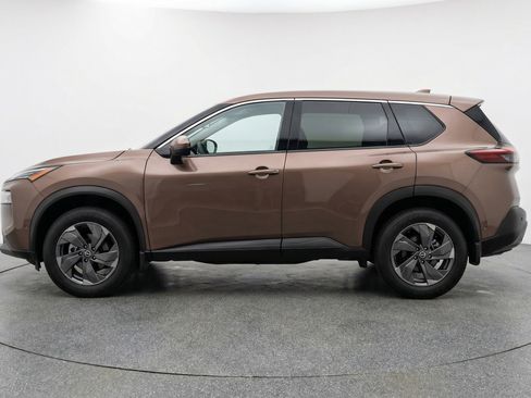 Used 2025 Nissan Rogue SV FWD image 5