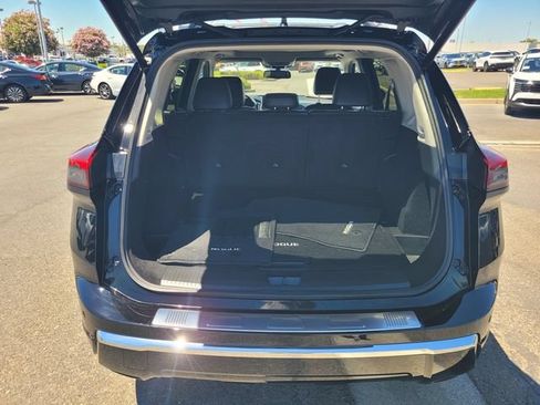 Certified 2026 Nissan Rogue Platinum w/ Platinum Premium Package AWD/4WD image 11