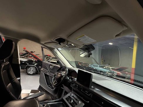 Used 2021 Lincoln Aviator AWD image 36
