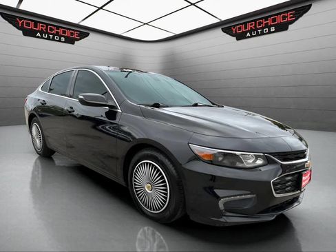 Used 2017 Chevrolet Malibu LT w/ LPO, Convenience Package 2 image 7