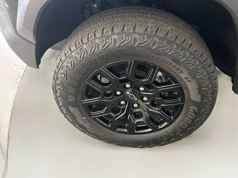 Used 2024 Chevrolet Colorado Trail Boss w/ Advanced Trailering Package AWD/4WD image 11