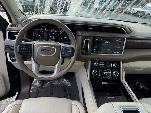 Used 2021 GMC Yukon Denali w/ Denali Ultimate Package image 20