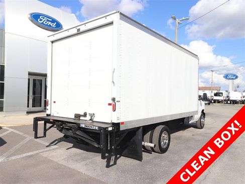 Certified 2024 Ford E-450 and Econoline 450 Super Duty w/ Power Windows & Locks Group image 17