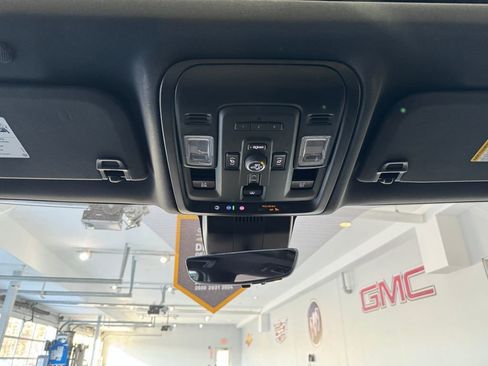 Used 2023 Chevrolet Tahoe Premier w/ Premium Package image 32