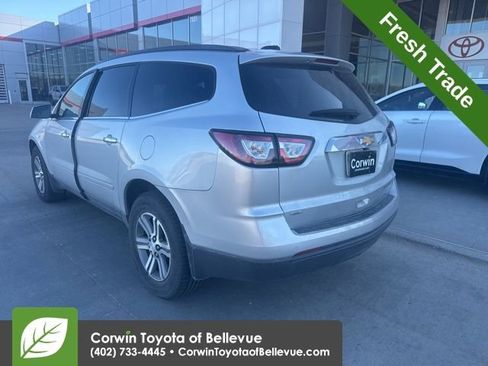 Used 2016 Chevrolet Traverse LT image 6