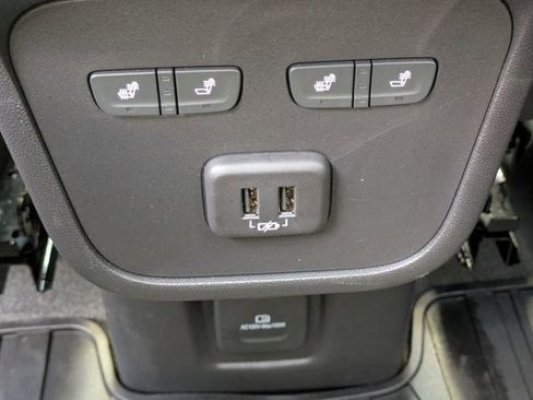 Used 2024 GMC Terrain Denali w/ Denali Premium Package image 15