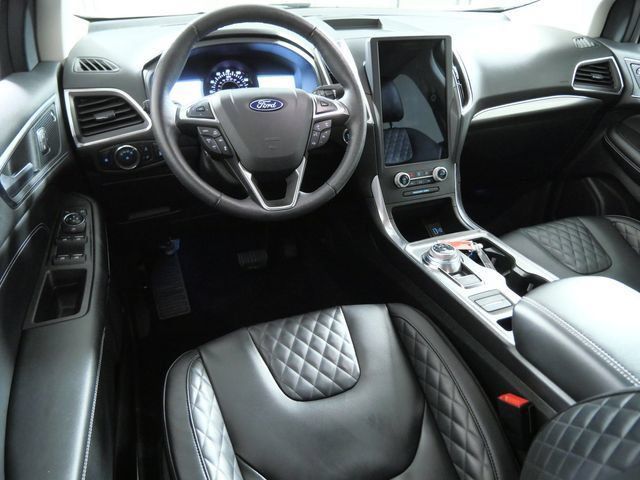 Certified 2024 Ford Edge Titanium w/ Equipment Group 301A AWD/4WD image 2
