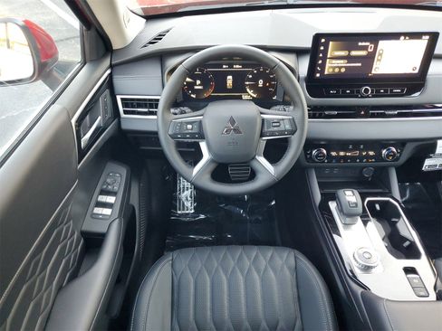 New 2025 Mitsubishi Outlander SEL image 26