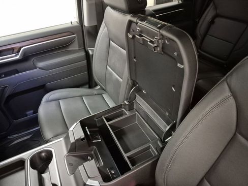 New 2026 GMC Sierra 2500 SLT image 36