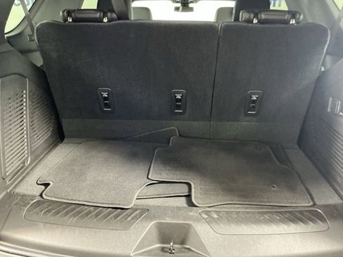 Used 2021 Chevrolet Tahoe LT w/ LT Signature Package image 22