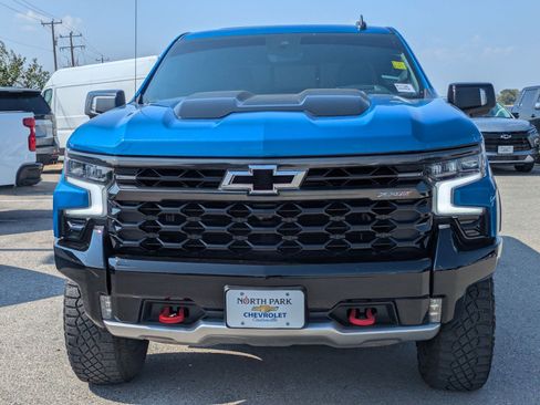Certified 2023 Chevrolet Silverado 1500 ZR2 w/ Technology Package image 8