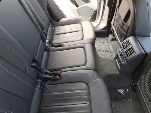 Used 2023 Audi Q5 2.0T Premium w/ Convenience Package image 11