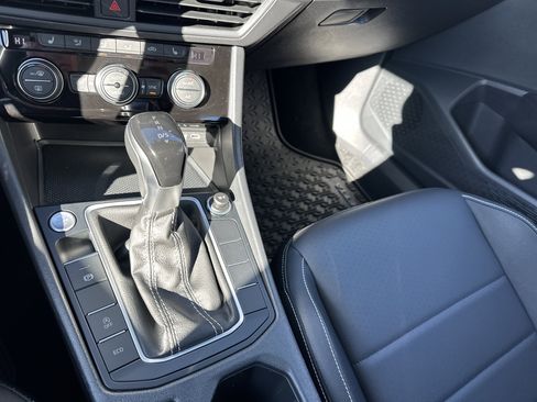 Used 2023 Volkswagen Jetta SE image 19