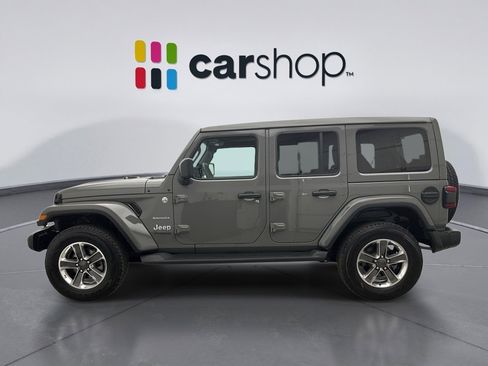 Used 2022 Jeep Wrangler Unlimited Sahara w/ LED Lighting Group AWD/4WD image 2