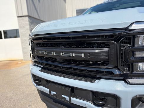 New 2026 Ford F250 Lariat w/ Black Appearance Package AWD/4WD image 8