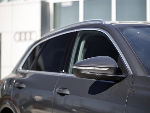 New 2025 Audi Q5 Premium image 3