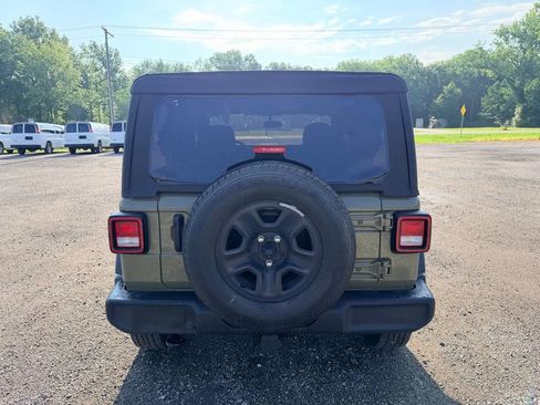 Used 2025 Jeep Wrangler Sport AWD/4WD image 6