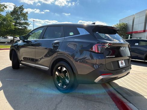Used 2026 Kia Sportage LX FWD image 8