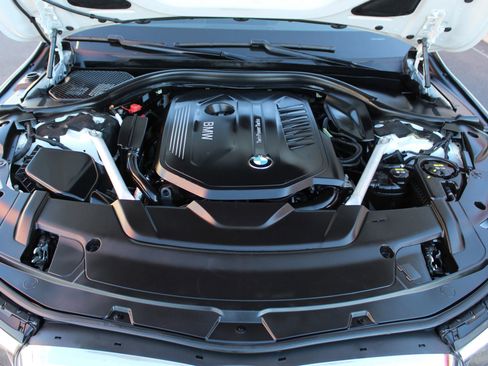 Used 2019 BMW 740i w/ Cold Weather Package RWD image 20