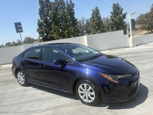Used 2025 Toyota Corolla LE FWD image 32