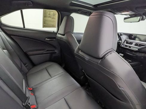 Used 2020 Lexus UX 250h w/ Premium Package AWD/4WD image 38