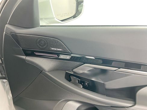 Certified 2026 BMW 530i xDrive 530i xDrive w/ Premium Package image 30