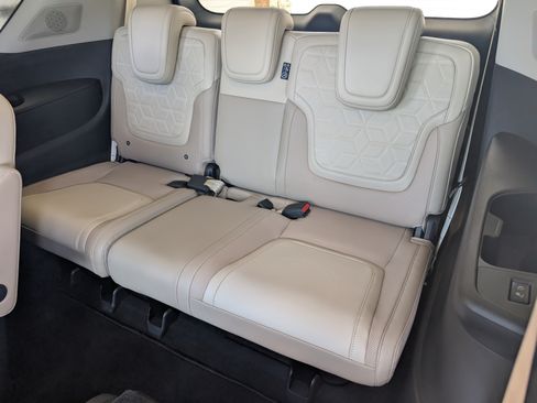 Used 2026 Nissan Armada Platinum RWD image 19