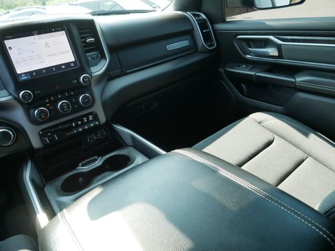 Used 2022 RAM 1500 Big Horn AWD/4WD image 11