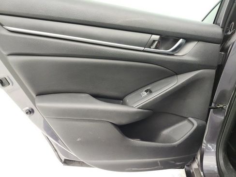 Used 2019 Honda Accord Sport image 9